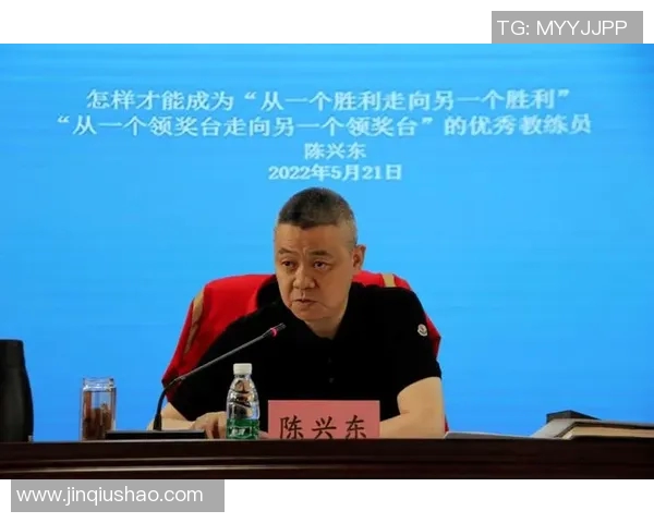 成都羽毛球队心理素质深度对比分析与提升策略探讨