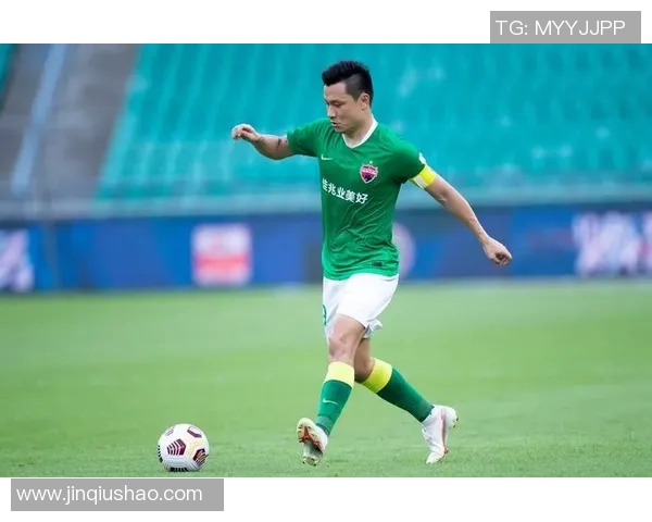 深圳羽毛球队以52分稳居精英赛积分榜首位展现强劲实力